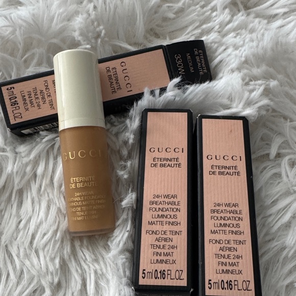 Three 5ml Gucci Éternité de Beauté Foundation - Black and Cream